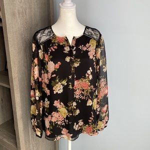 NWT Vince Camuto Black Floral Print Long Sleeve Blouse - Size Medium